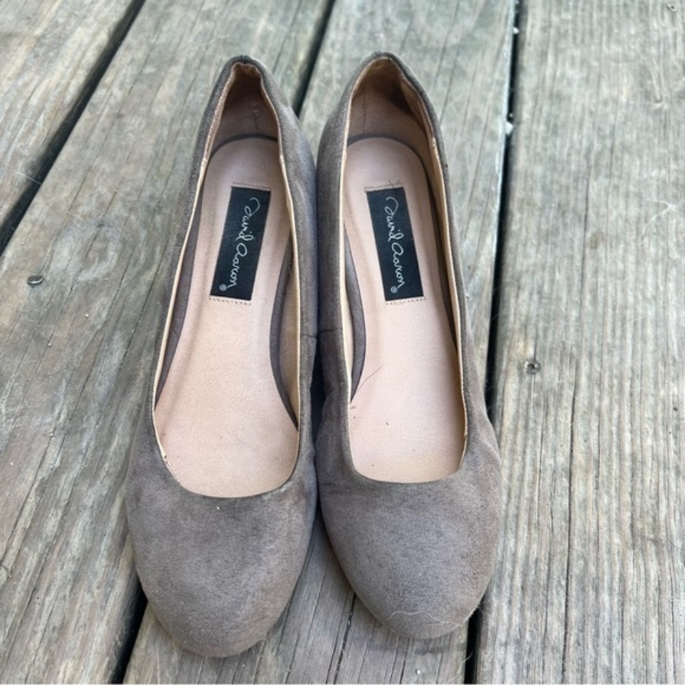 David Aaron Gray Suede Wedge Heels - Size 8